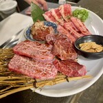 新鮮ホルモン酒場 ごっつ 天満本店 - 赤盛り