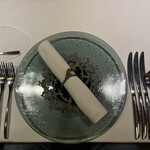 アミラル - 飾り皿は海底のイメージで