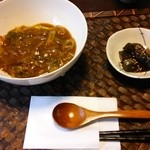 カフェ ゆるり - お出汁が利いて最初甘く後でぴりっとカレー丼。