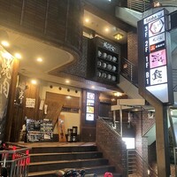 炭火とワインと純米酒 King Momo - 外観