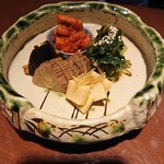 隠れ家愉膳 亥の子 - 楽しい漬物の盛り合わせ