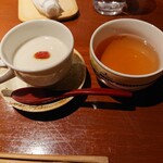 隠れ家愉膳 亥の子 - ぷるるんとした杏仁豆腐