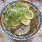 ラーメン 長さん - さわやかレモンラーメン(レモン薄切り7枚乗せ！)