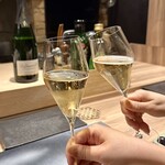 パルコ フィエラ - 先ずはシャンパン（E.Jamart & Cie Champagne ）で乾杯。