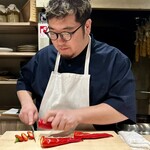 パルコ フィエラ - 調理中の中條シェフ