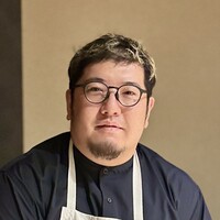 パルコ フィエラ - 中條シェフは、北イタリアの修業先で学んだサスティナブル料理がお得意。独自に発酵技術を学び魚醤、お酢、醤油、ソースなどの調味料も自家製という拘りよう。そこから産まれるオンリーワンの料理に魅入られる。