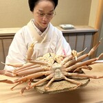 道人 - 上品な女将さん　兵庫 柴山 松葉蟹