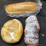 パン工房 麦の里 - ザクザクピーナッツ・梨・ミルクホーン