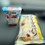 セイコーマート - 料理写真:「セイコーマート 音更店」さんで購入の「道産ポテトのフライ １８０円」と「ウインナーマヨパン １３０円」です。