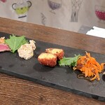 トリワイン ＰＩＫＯＳＨＨＨＵ - こだわり前菜盛り５種