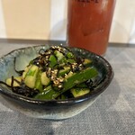 食っきんぐ Misa - たたききゅうりのこんぶ和え