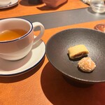 Latina Parrilla - 熾火焙煎マテ茶 プティフール