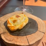 Latina Parrilla - 牛肉のエンパナーダ