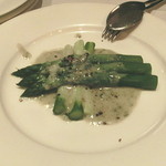 グリーンアスパラの塩ゆでゴルゴンゾーラソース