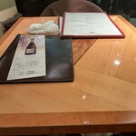 マーケットレストランAGIO 新宿店 - テーブル席です。