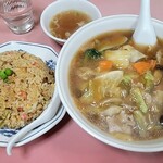 丸山飯店 - 肉ウマニソバ＋チャーハン