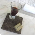 クイントカント - フォアグラのウェハース　ビーツのカルド（雉）