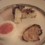 カアラ - 付きだし　下二つの表面に、珈琲オイル