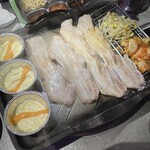 サムギョプサルと韓国屋台ベジテジや - 