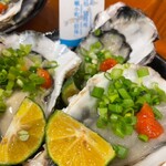 なーんちゃって居酒屋 銀太郎 - 大好きに牡蠣。デカくてうまい。