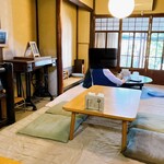 来迎カレーの店 うぺぽ - 私以外は、皆こんな感じで、くつろいでました