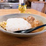 来迎カレーの店 うぺぽ - 何で……ご飯が、こんな形なん？
