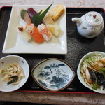 浜善 - 寿し定食　900円