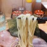 横浜ラーメン 北村家 - 麺リフト♪