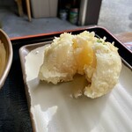 手打ちうどん 上田 - 衣のないコロッケみたいじゃな。