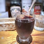 ロケット - アイスコーヒー(150円）・・この価格ですから量は少な目、お味は普通。