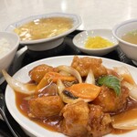 垂水園 - 酢豚と芙蓉蟹（ふようはい）の中華セット