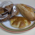BOULANGER BEC FIN - 明太フランス、ミニクロワッサン（量売り）クリームパン