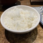 かつ吉 - 白ご飯（青じそご飯も頼めます）。