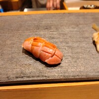 名駅 鮨 天野 - 大トロ　煮切で