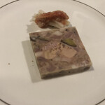 ペディメント - 