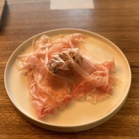 前芝料理店 - ①ボルビー社プロシュート・12ヵ月熟成生ハム 玉葱のキッシュ
