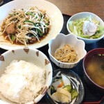 どんどん焼き食い処 けやき - レバニラ定食