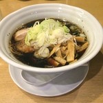 Ramen Jigen - 黒醤油ラーメン
                        煮玉子トッピング