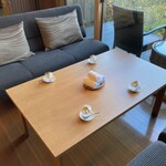 みちのく庵 - チェックイン手続きをしながらソフトクリームをいただく