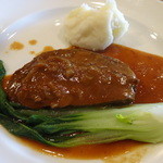 ビストロ ピンキオ - 国産牛ほほ肉のビール煮込み マッシュポテト添え