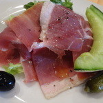 パルマ産生ハム＆サラダ 季節のフルーツ添え
