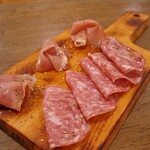 カフェバー Lit - サラミ