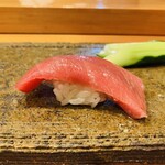 天寿し 京町店 - 【写真①】本鮪中トロ(青森県大間、石司)