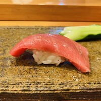 天寿し 京町店 - 【写真①】本鮪中トロ(青森県大間、石司)