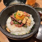 牛たん 伊地知 - 牛たんユッケの石焼ご飯