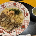 五右衛門 - 料理写真:四種のキノコのペペロンチーノ