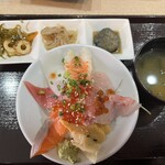 ちゃぐちゃぐサン - 海鮮丼