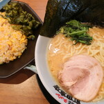 町田商店 - ラーメン＋のり５枚＆半チャーハン