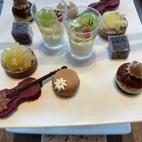 ポム・ダダン - 