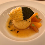 ラ・ベ - ラム酒風味のサヴァラン 果物のコンフィチュール アマレットクリーム